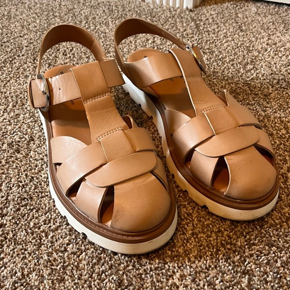 Time and Tru Tan Sandals - Picture 2 of 6